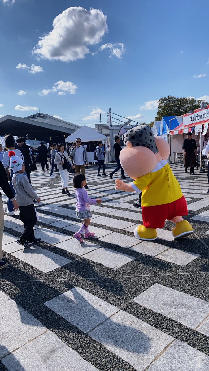 香月 Auf Twitter 駒沢オリンピック公園は本当に危険なところで 見渡せばガリガリ君が女の子に襲いかかっていたり おばあちゃんのベンチの下で寝るフレンチ の横で風船飛ばしをする子どもや 私のお母さんが居ます 香月 Auf Twitter 駒沢オリンピック公園は本当に危険なところで 見渡せばガリガリ君が女の子に襲いかかっていたり おばあちゃんのベンチの下で寝るフレンチ の横で風船飛ばしをする子どもや 私のお母さんが居ます