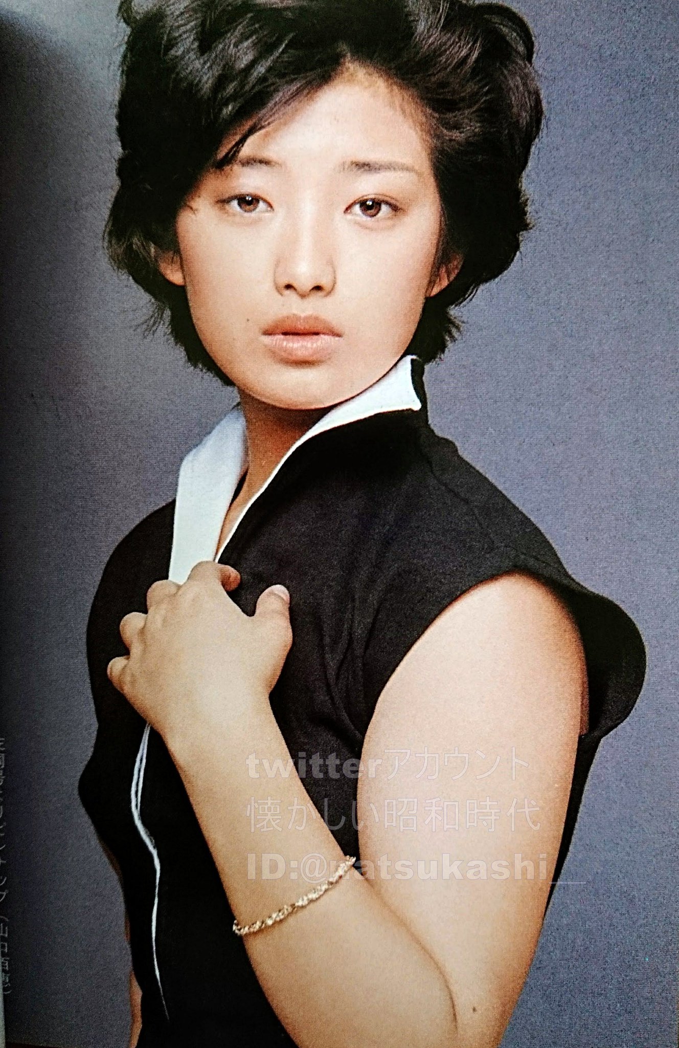 【非売品】山口百恵×篠山紀信 70年代 ミューズの肖像 フォト48枚 講談社 RU-4768 篠山紀信 山口百恵 写真集 初版 - メルカリ