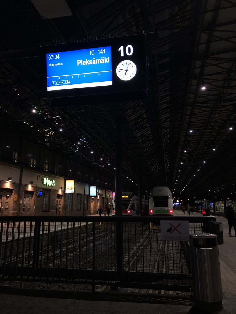 EiroLaura's tweet photo. Aamutuimaan @VRmatkalla kyydissä kohti Jyväskylää ja Keski-Suomen liikennefoorumia, jossa ilo puhua iltapäivällä otsikolla #Digitalisaatio kestävän ja vastuullisen liikennejärjestelmän työkaluna. @ITS_Finland #kestäväliikenne #VLJS https://t.co/7X2DrtBbNY