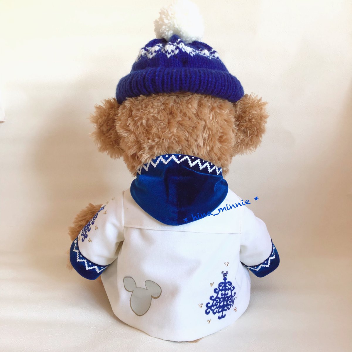 Hina Minnie على تويتر イツクリ ダッフィーコスチューム 24インチくん用です 2枚目はsサイズくんとの比較です グリのダッフィーと同じくコートとお帽子だけで お帽子は手編み コートはウールフラノ ツリー模様は刺繍です イッツアクリスマスタイム