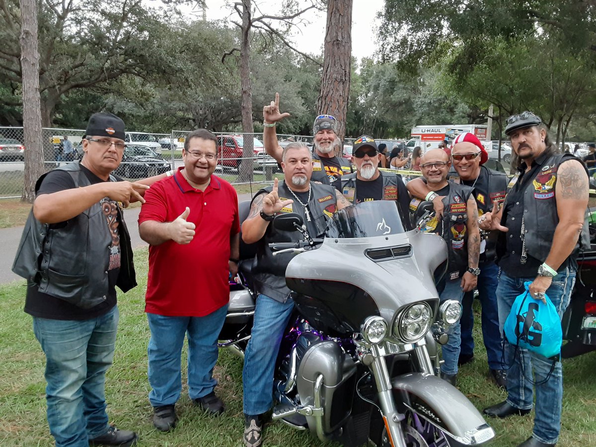 realAngelUrbina's tweet photo. Getting new voters at t #congacaliente festival in Tampa #leadright #Urbina2020  #FloridaHouseDist62 #Trump2020 @realDonaldTrump @realBlakPac https://t.co/1wQehUi3Um