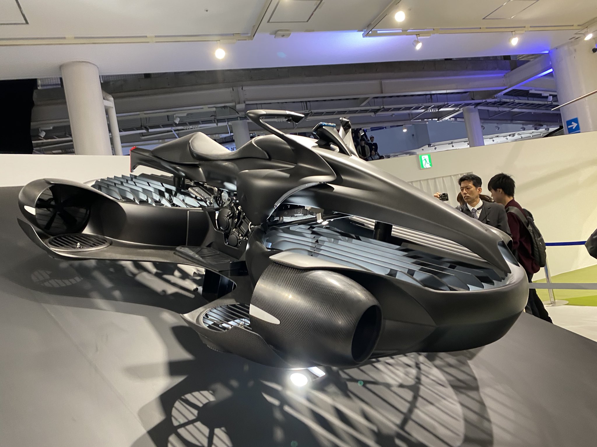 Yuji Naka 中 裕司 님의 트위터 東京モーターショーでの子供達が月面探査車プログラミングをするエンジニアの仕事体験をしたのと Future Expoを見学して帰って来たので 全然モーターショーな感じじゃなかったです あ ニセモノですが オリンピックの聖火リレーの