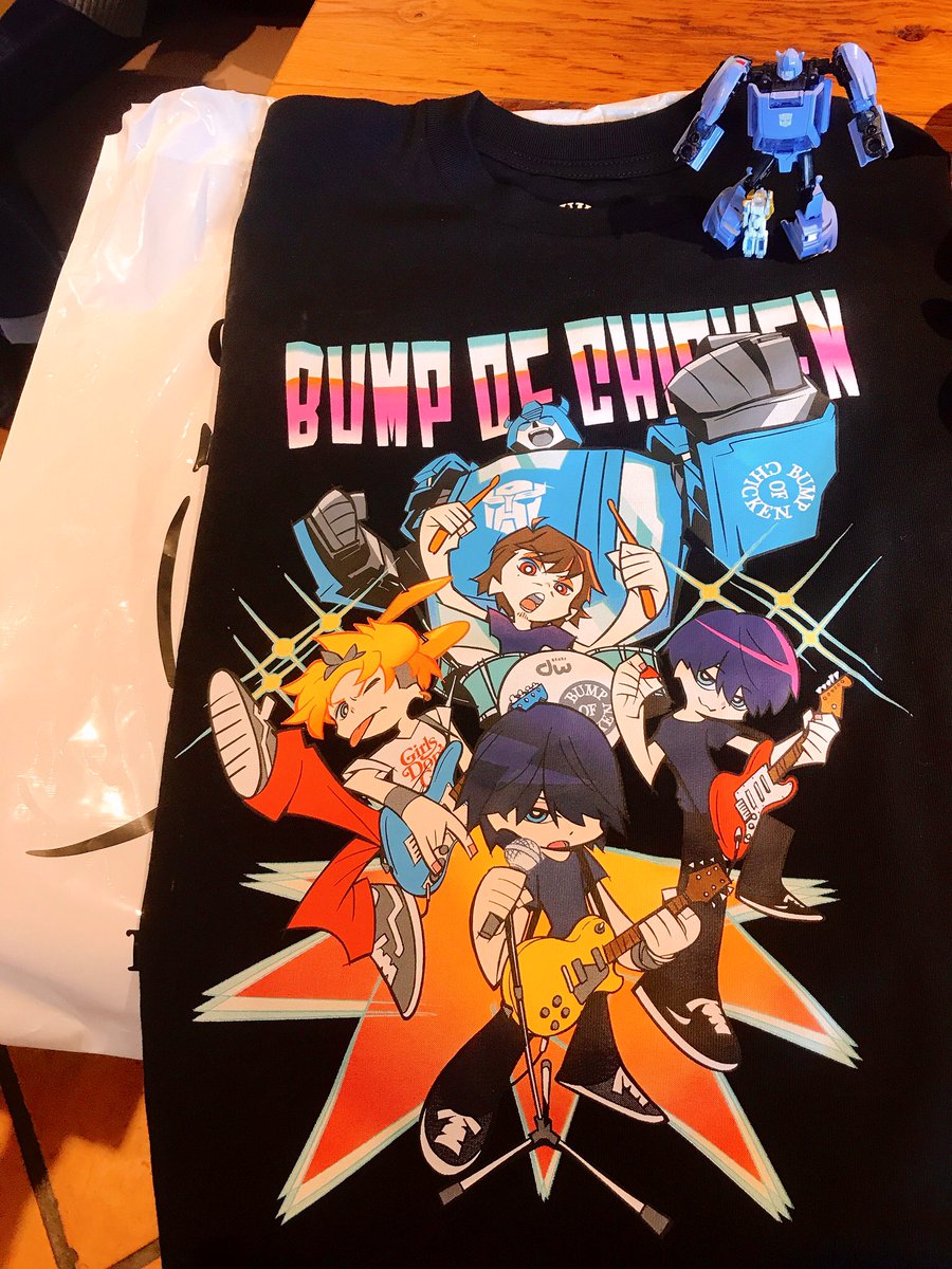 朝から並びまして無事、バンプとトランスフォーマーのコラボツアーT