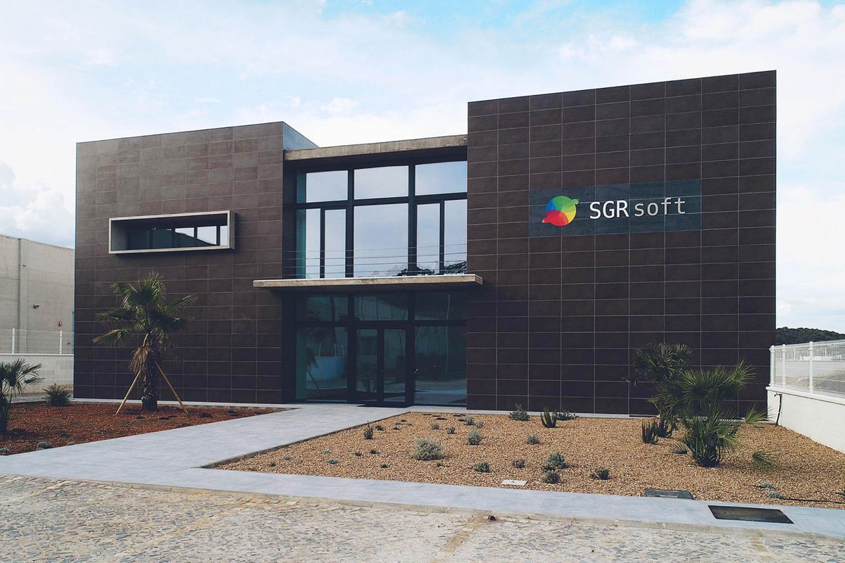 A final de año inauguramos nuestro nuevo edificio corporativo, muy emocionados con esta nueva etapa sgrsoft.es/blog/a-final-d…