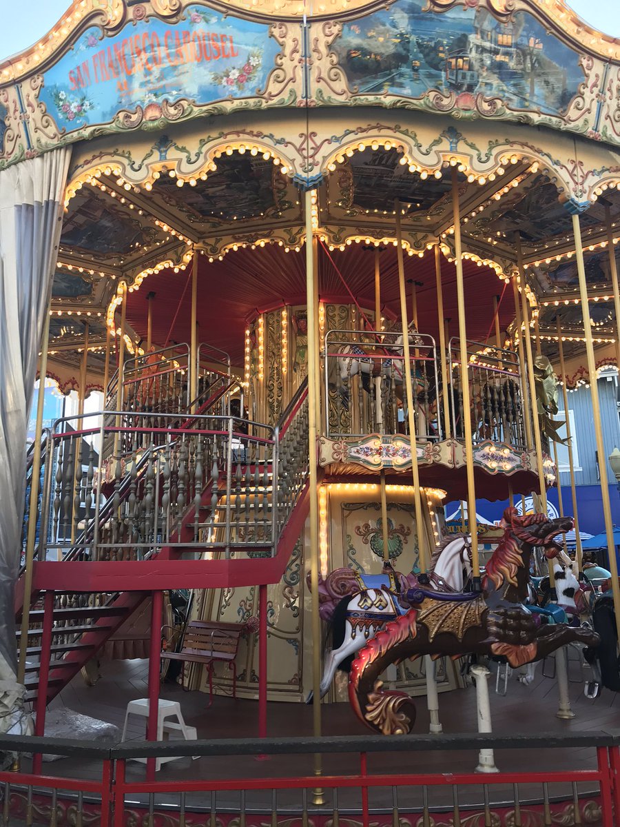 I almost forgot the 2 story carousel 🎠 was pretty Cool at Fisherman’s Wharf!  Soup in a bread bowl was not invented by Panera!  #sourdoughbread