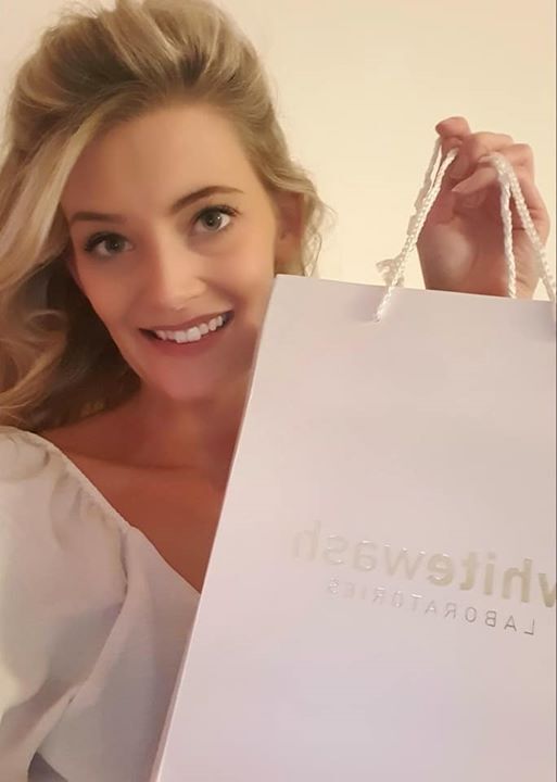 Chard_Dentist's tweet photo. 🦷 Happy Sunday! 🦷

Introducing our amazing take home professional teeth whitening kit at SpaDental Chard!

After just 2 weeks you could have a change of up to 7.8 shades with results lasting 12-24 months! 

Contact us now to book a consultation! 🦷

01460 61671 https://t.co/6plJivrRky