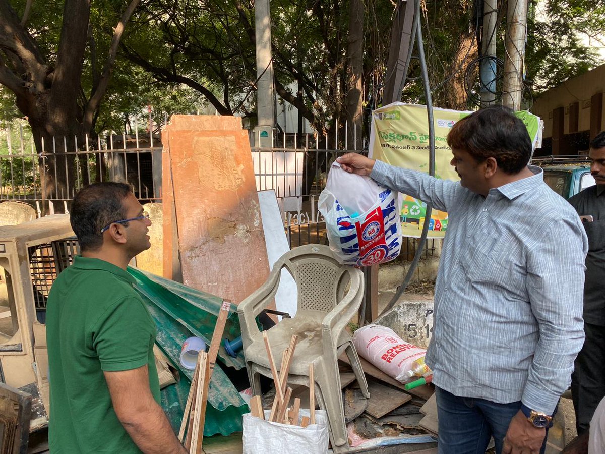 DC_Khairatabad's tweet photo. Special #Sanitation drive for collection of scrap material at DurgaNagar #Somajiguda attended by the Honerble #HWMayor,#ZonalCommisioner KZ with #TeampowerGHMC
@musharraf_ias @CommissionrGHMC
@acitghmc @GHMCOnline @KTRTRS @DC_Khairatabad https://t.co/ascqw1J3bB