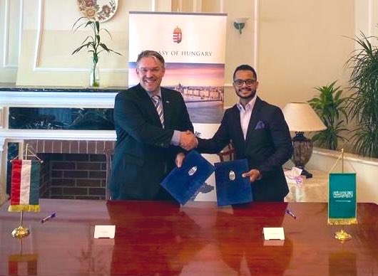 We are pleased to announce the signing of a memorandum of understanding(MoU) between Sadeem and <a href="/tungsram_group/">Tungsram</a> to create opportunities and constructive strategic partnership, fostering innovation of technological solutions between the two global companies! 🇸🇦 🇭🇺 @HungaryinKSA