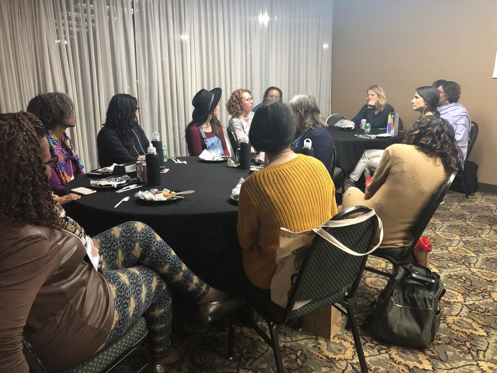 RubyWooPilgrim's tweet photo. “How do we want to be together in this space?” Last night spent time setting a community agreement. One of my favorite things about this trip is the sense of anticipation and excitement that is tangible in the room. #RubyWooPilgrimage #ElectoralJustice https://t.co/qwetLHTB4p