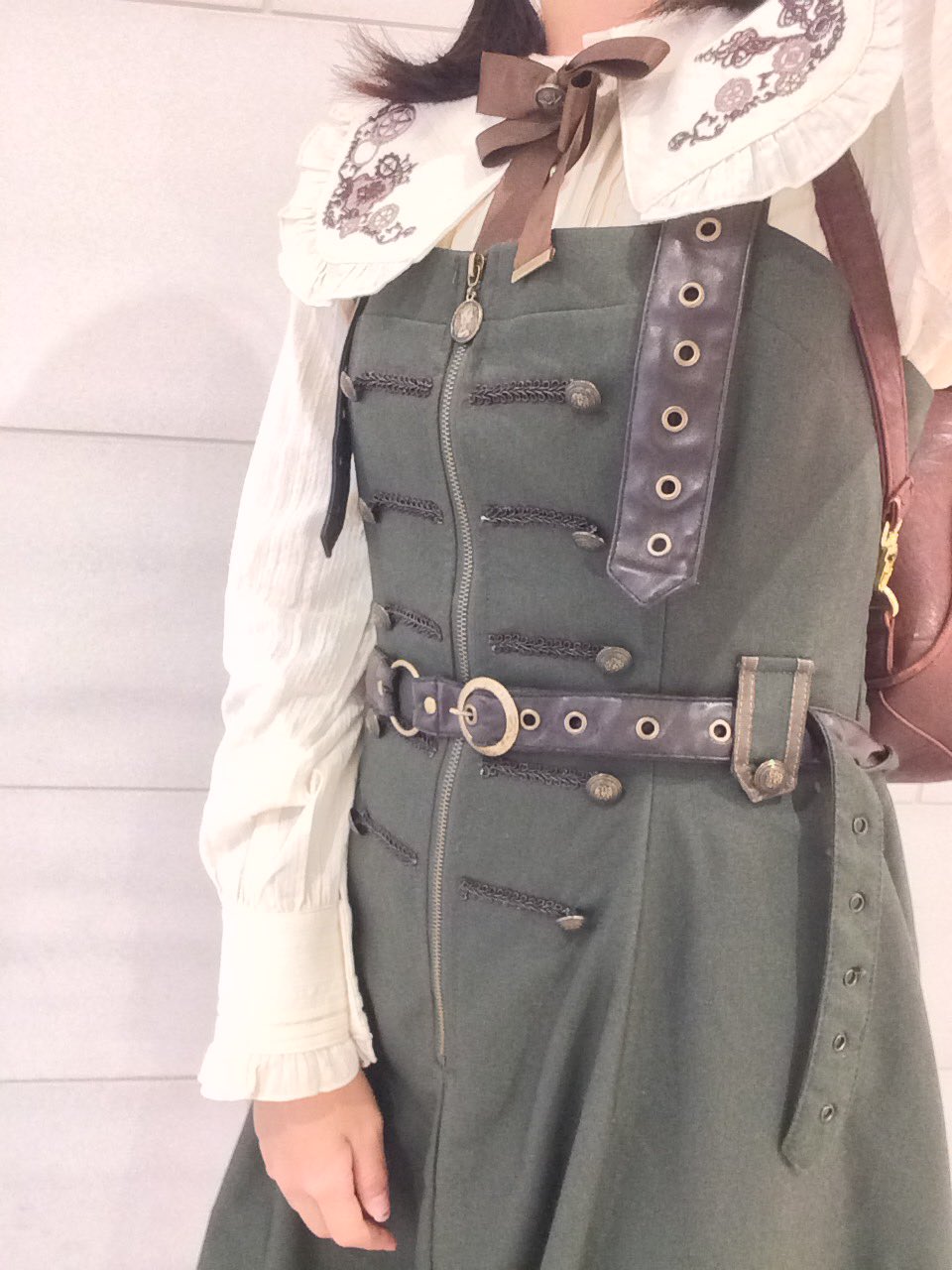 みー 今日はカッコ可愛い洋服でお出かけに行きました 最近はまっている服でウキウキで出かけました 美味しいホットドッグを食べました お目当の服も見つかってラッキーでした T Co 7sjegligkn Twitter