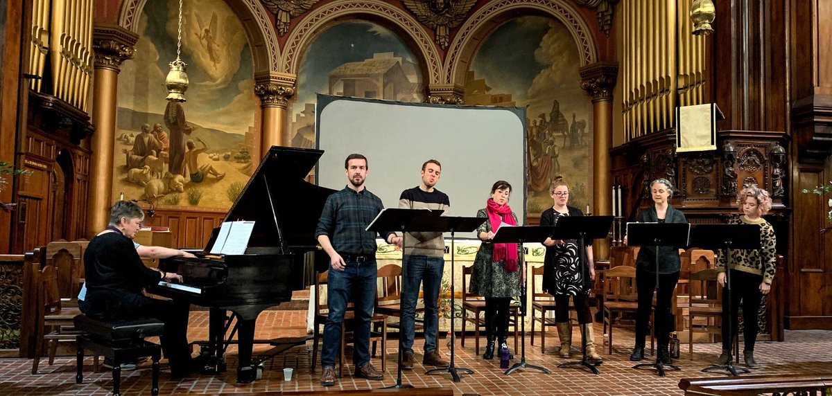 Brooklynartsong's tweet photo. From the dress rehearsal of Daron Hagen’s the Art of Song- world premiere tonight at Rittenhouse Square! @lyricfest @glyonsroar @SledMusic @justinearonson https://t.co/aS1n5xtYpA