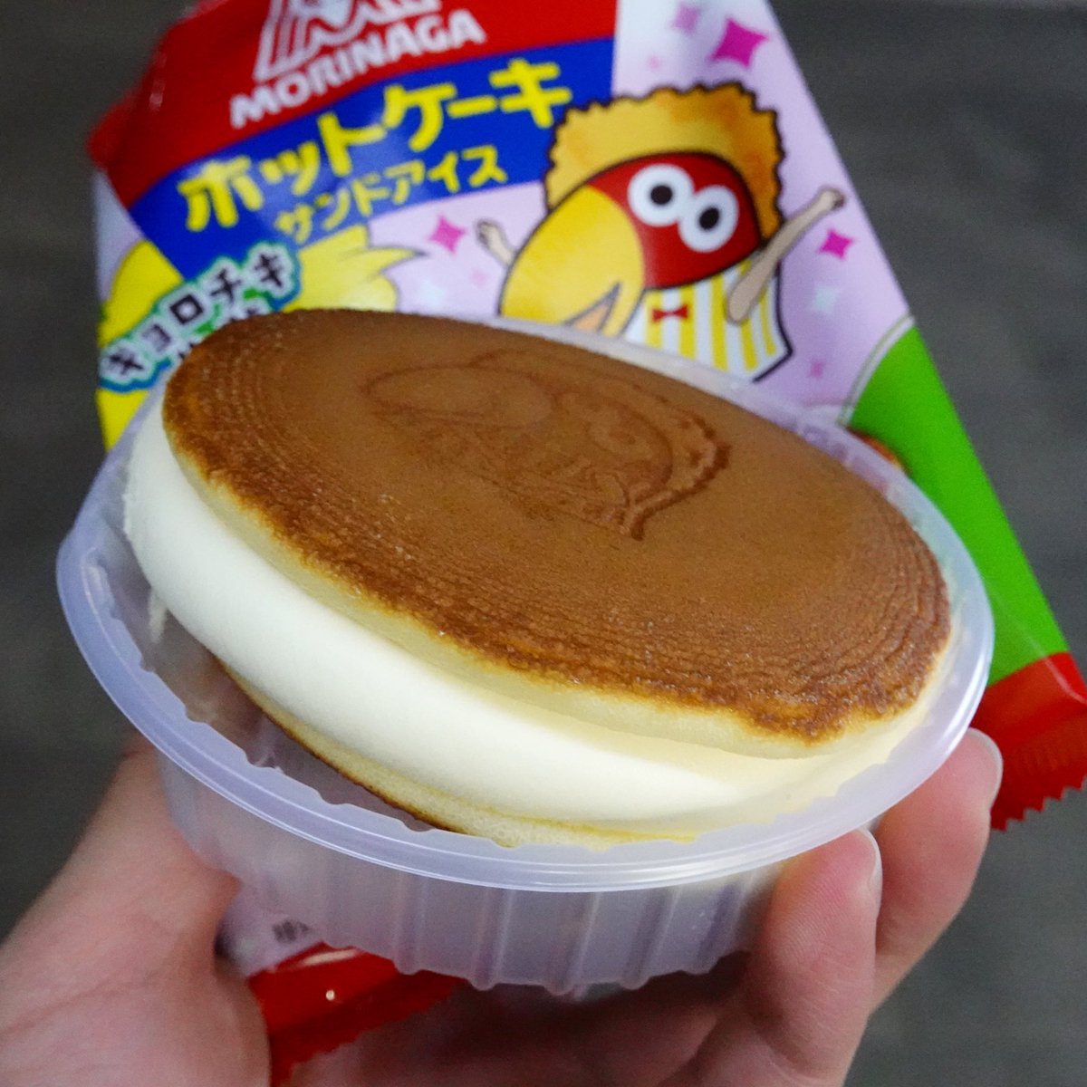 あいすけ 暴食のアイスマニア No Twitter ファミマ新作のホットケーキサンドアイス キョロチキ先輩や アイス アイス部 アイスタグラム アイスマニア コンビニアイス スイーツ 新商品 新作アイス コンビニスイーツ