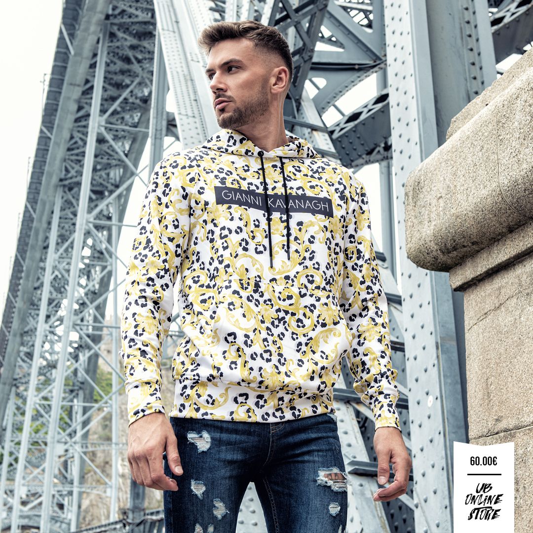 ubonlinestore's tweet photo. The perfect hoodie to start your week right 👌🏻 Baroque Leopard Hoodie Now Available! @aarongill17 #ubonlinestore #ubaddicted #hoodies #halloween #pants #jeans #man #stylish #outfit #oot #outfitoftheday #instastyle #menswear #fashiongram #fw19 #collection #fashionable https://t.co/jO7FlsxnOn