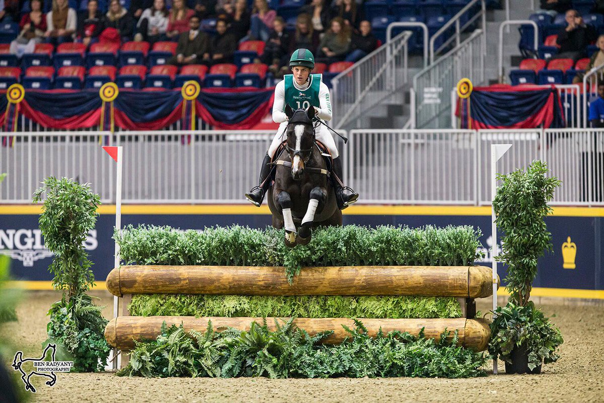 Not a very successful raid at the @THERAWF but a fun time for the Horseware® Indoor Eventing Challenge Thanks to Ben Radvanyi Photo for the photos