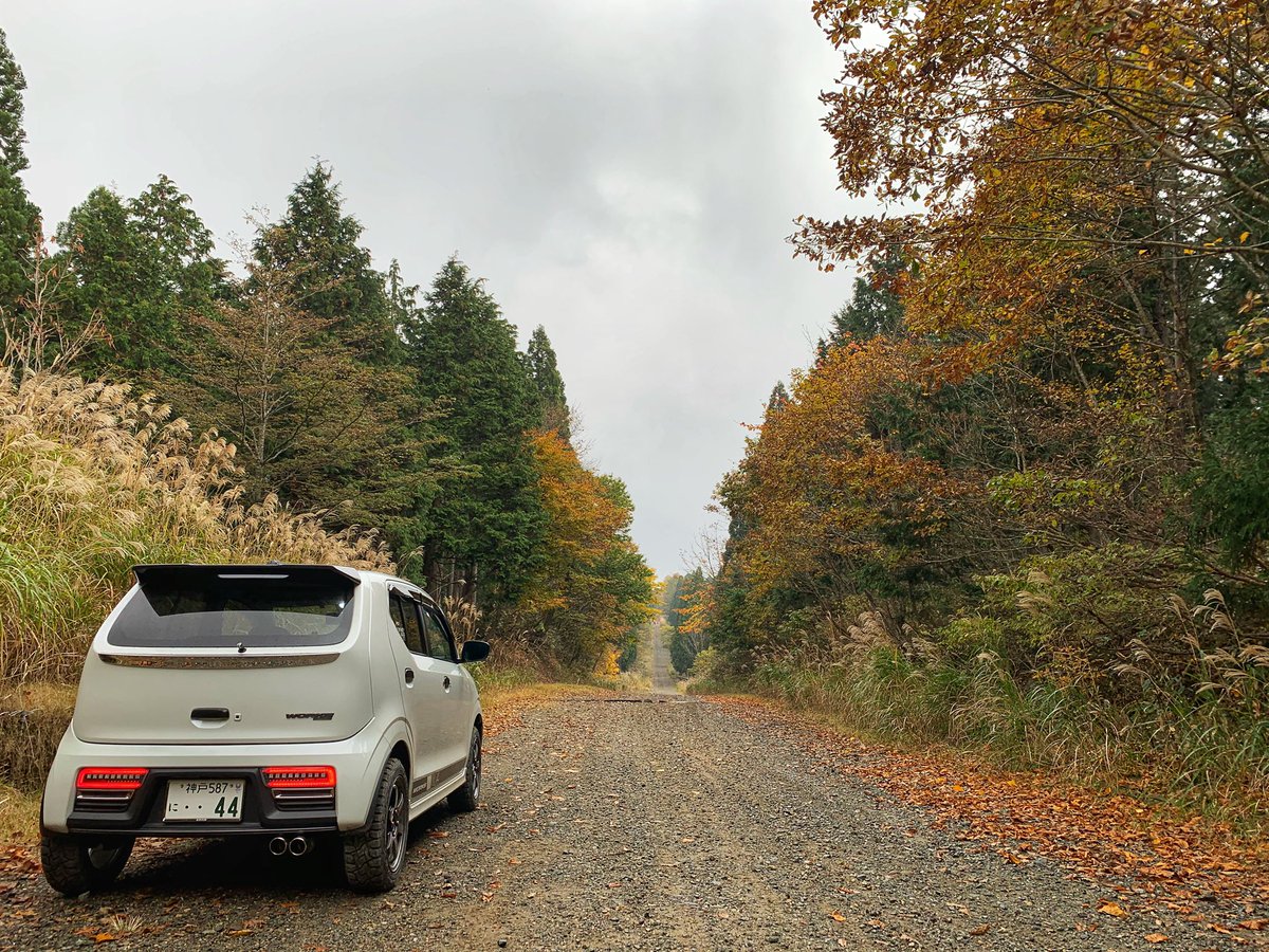 Yoyo Orz 富山 瀞川氷ノ山林道 1kmのロングストレートダート スタート地点で休憩していると 後ろからオフロードバイクが 7 8台走り去っていきました