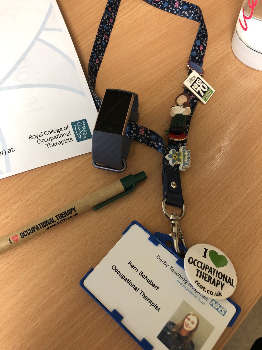 got my #OTweek19 essentials.. pen, I💚OT badge, mini OT on my lanyard.... let’s go 👍🏼⭐️
