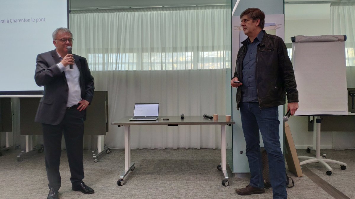 Plénière #TribuEntreprise #DSIAxaFrance avec <a href="/BenoitHumeau/">Benoit Humeau</a> et #YannDelpierre agent général entreprise : échange très intéressant sur son métier et sur nos outils