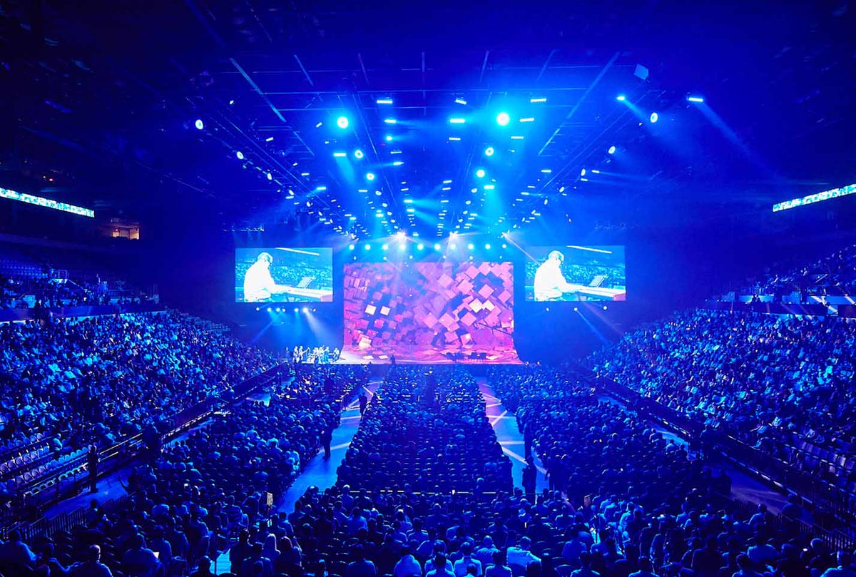 Heute startet die VMworld in Barcelona! Am Stand von Dell Technologies (D401) erfahren Sie von meinem unglaublich sympathischen Kollegen Brett Hansen unter anderem alles Wissenswerte zum Thema Unified Workspace. #vmworld #unifiedworkspace bit.ly/2ou6OMy