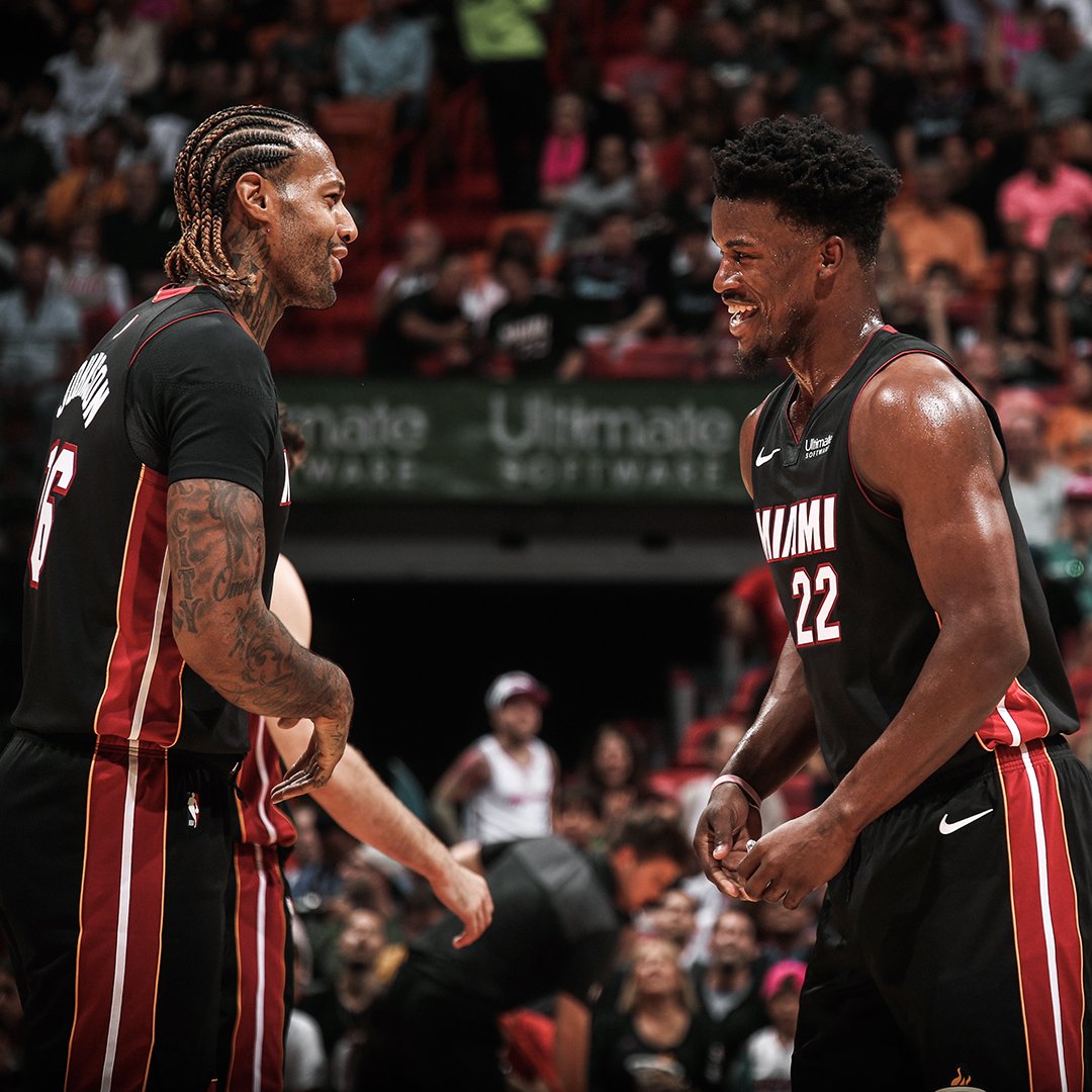 LucasJcb's tweet image. Les frères dur-dur

Je les vois bien aller s'entraîner à 3h du matin à base de 5h de cardio 3h d'arts martiaux, revenir avec des pains sur la figure des bleus un peu partout, du sang sur les poings mais un gros smile #GoodWorkout 😂