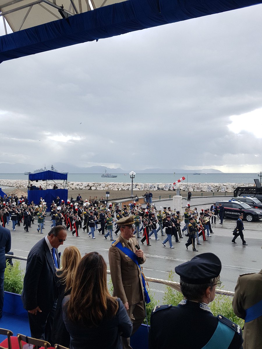 Napoli pronta ad accogliere il Presidente Mattarella per celebrare la festa delle forze armate con impegno di pace nel mondo la <a href="/CampaniaUIL/">UIL Campania</a> presente <a href="/UILofficial/">Uil Nazionale</a>