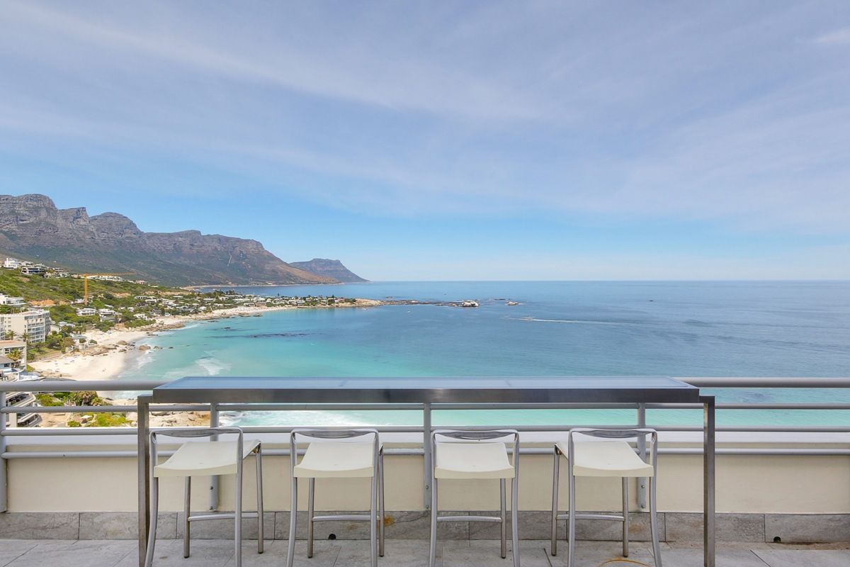 Stay in the exclusive suburb of #Clifton in this secure #apartment.It offers beautiful views&homely interiors to be enjoyed with #friends & #family.
https://buff.ly/2Rmi3PK
#PenthouseonClifton #travel #holiday #getaway #accommodation #capetown #clifton #staywithnox #ocean #sunset