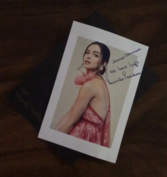 dp1stday1stshow's tweet photo. Fans received personalized postcard from @deepikapadukone as she strikes 40 Million on Instagram 🤩 #40MillionLoveForDeepika 

#Deepika #DeepikaPadukone https://t.co/BYZho6dQd6