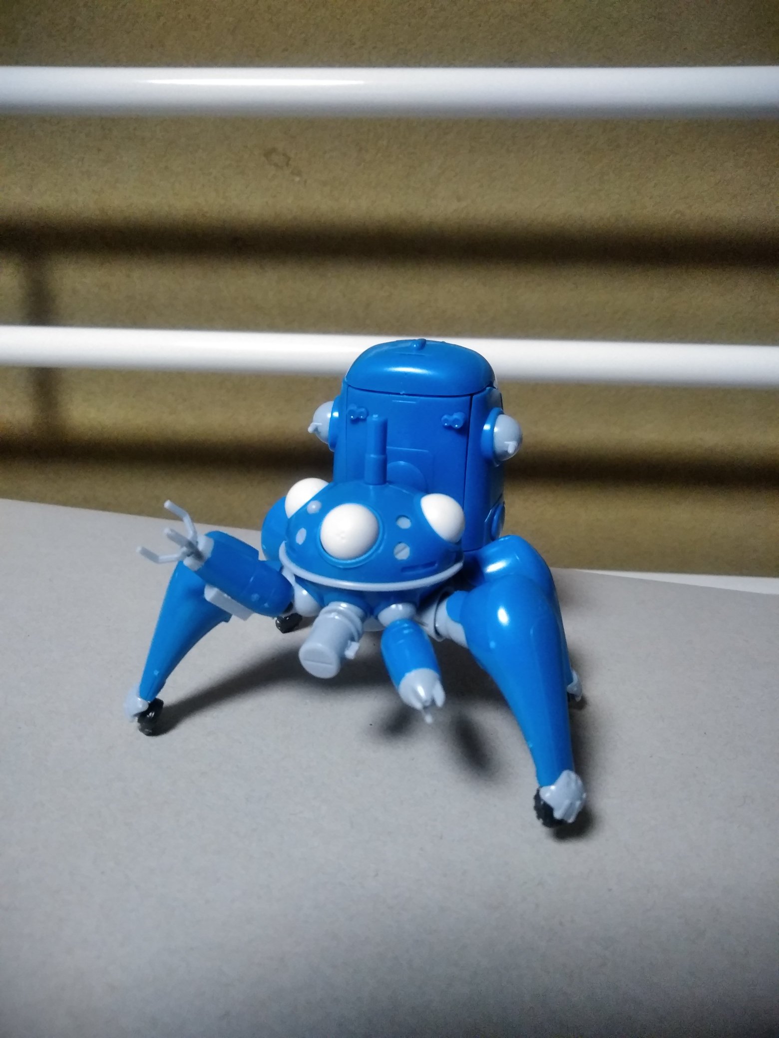 Makopy 攻殻機動隊 タチコマ 完成しました タチコマ 可愛いなぁ ﾆﾔﾆﾔ 4枚目の小さいタチコマ はガチャのイヤホンジャックカバーのタチコマです T Co Drwm8vdk2y Twitter