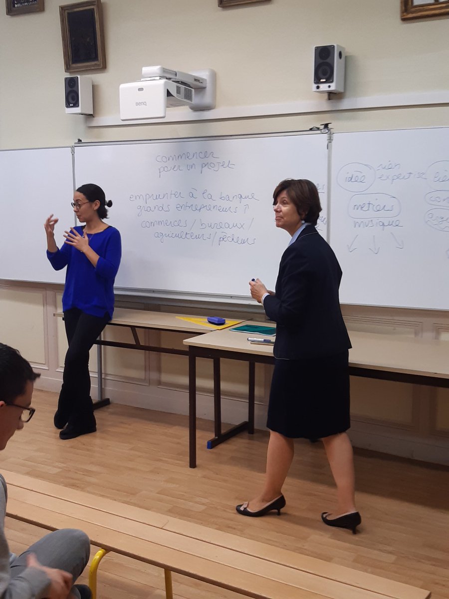 handireseau's tweet photo. 1ere session EnTHreprendre et #handicap en classes de seconde #COURSMORVAN "Qu'est-ce que c'est #entreprendre pour vous ?"  #commencerunprojet #emprunteralabanque #grandsentrepreneurs 
#EH2019 https://t.co/OOfbfxyajn