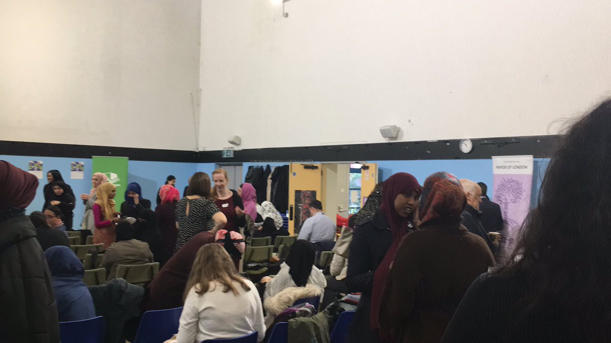 eehnN2's tweet photo. @eehnN2 #network2 #PCN #socialprescribing #welcome2towerhamlets @the launch of the welcome guide https://t.co/vpe4nhPoyO