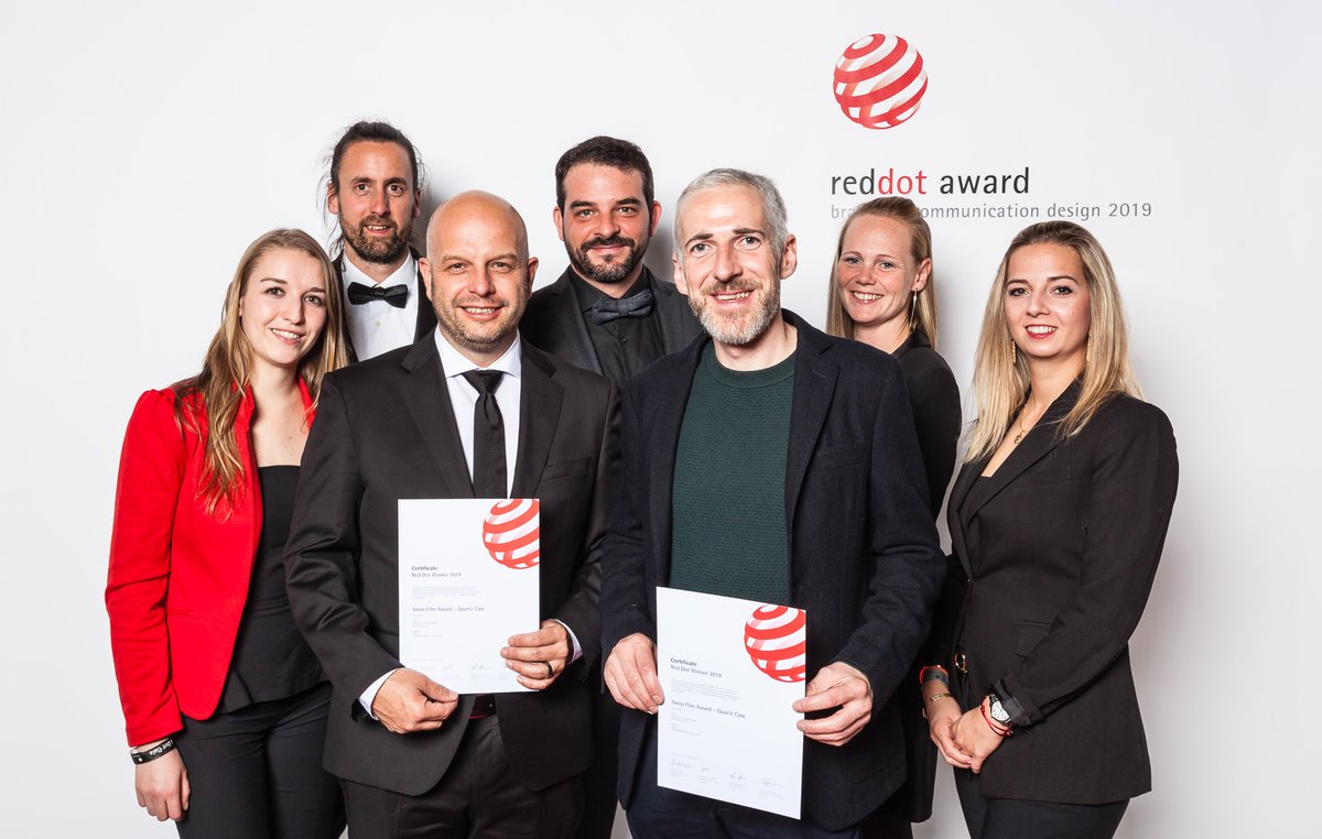 An der Red Dot Gala in Berlin haben wir einen Red Dot für unser «Quartz Case» gewonnen. #reddot #designersnight #gala #berlin #teamevent #agencylife