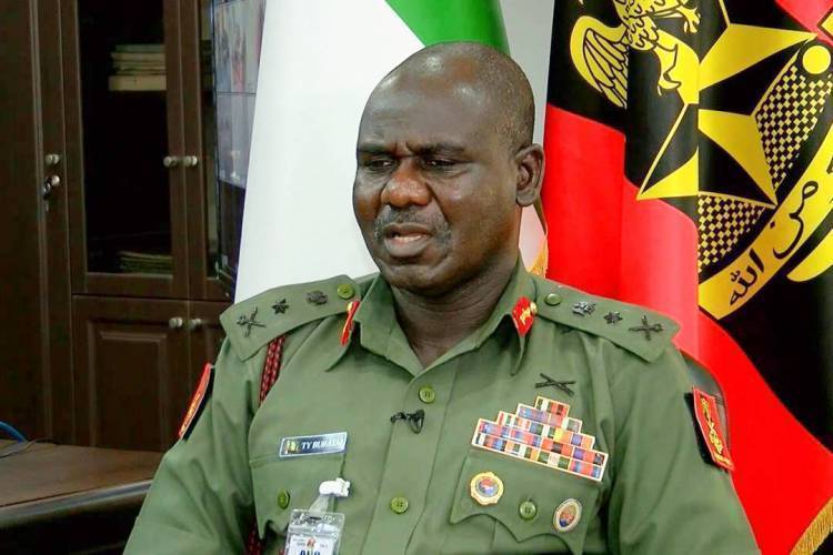 SocialwakaU's tweet photo. The Nigerian army aurges Nigerians to disregard publication on ‘Operation Positive Identification’. https://t.co/QGN9qohYlt https://t.co/UISqjjivXY