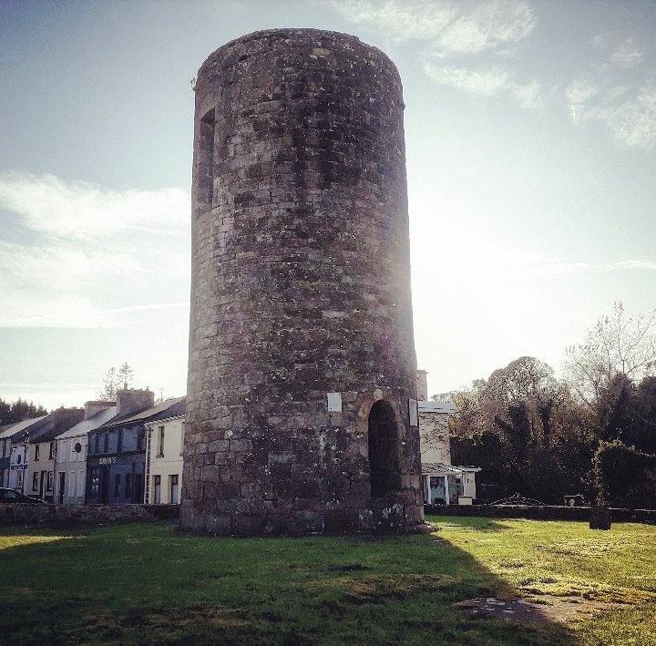 irarchaeology's tweet image. The ruins of a round tower at Ballagh, Co Mayo. It probably dates from the 11th/12th century AD