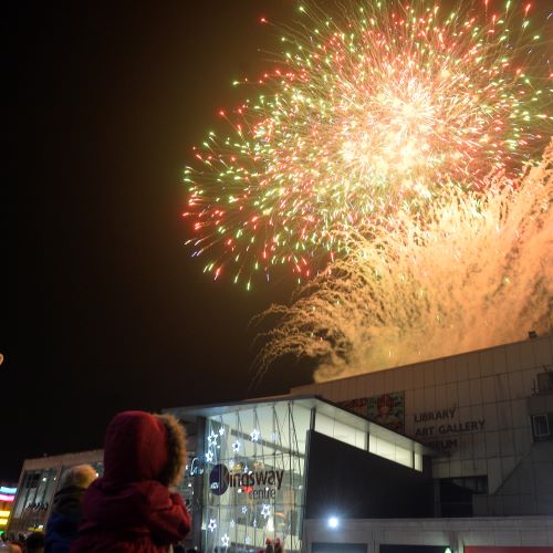 Newport_BID's tweet image. A reminder that it&apos;s our #CountdowntoChristmas event on Saturday, November 16. Music, fairground rides, star guests, lights switch-on &amp;amp; fireworks. 2pm-5.30pm in the city centre. #PortHour