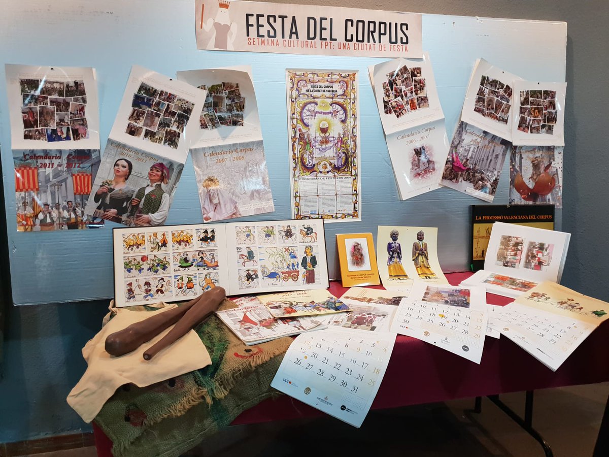 act_fallera's tweet photo. La Falla Plaça la Tenda celebró el día 31 de octubre la clausura de su semana cultural y presentó los bocetos de sus fallas de 2020 ⬇️

https://t.co/vS1r8Je7No

#fallas #falles #fallas2020 https://t.co/0dE5rDuchL