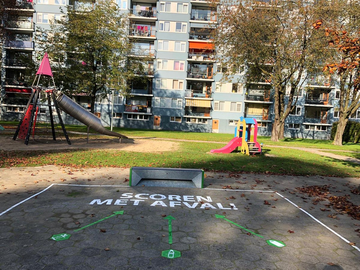 Sinds vorige week kunnen bewoners uit @gem_boxtel in de wijk Hoogheem #scoren met #afval! Hoe werkt het? Heel simpel, trap straatvuil met gemak in de afvalba(n)k! 🚮⚽️🥅♻️🌍
debries.eu/scoren-met-afv…

#zwerfafval #afval #scoren #zwerfafvalvrij #boxtel