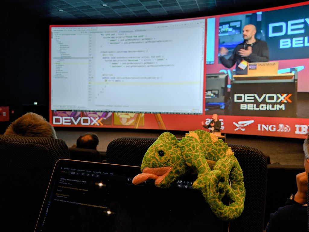 ChameleonWay's tweet photo. Thanks to @fstabr from @InstanaHQ now we can write our own #Kubernetes Operator! #HotShit #Devoxx #ChameleonKalle #TheChameleonWay https://t.co/t3HD5O7orx