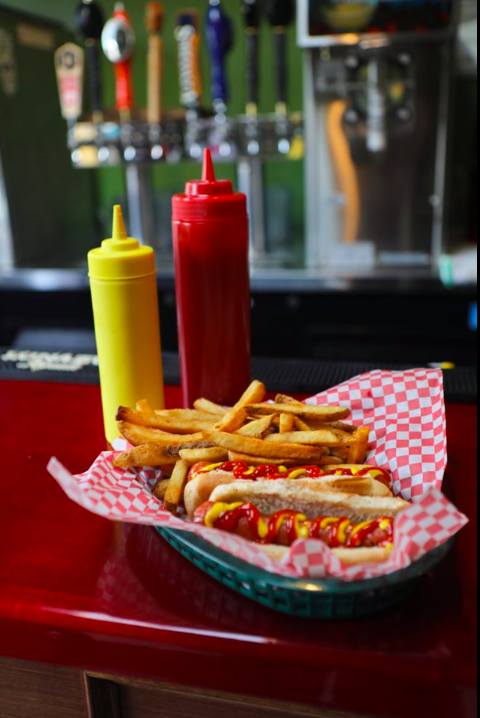 CarytownBurgers's tweet photo. Nobody puts just ketchup on their dog..

Let us show you the right way.

#BestInTown #Burgers #Fries #Hotdogstoo https://t.co/cw4dc0Y1q9