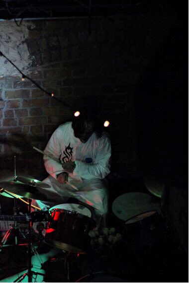 garfish_cheunk's tweet photo. Photos from our Halloween gig, call me the knock off @jayweinbergdrum https://t.co/BwMUBxZDIg