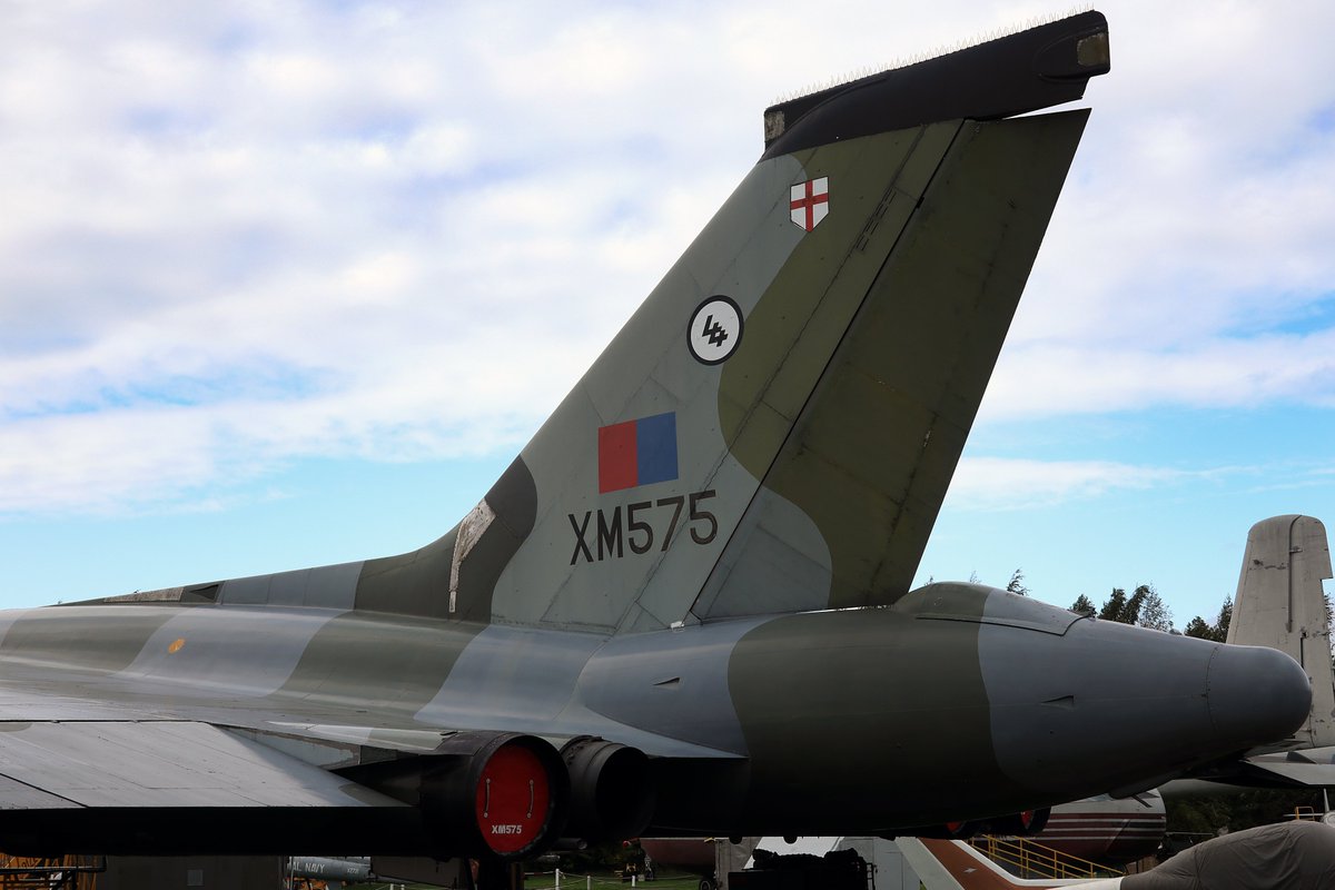 RobRambler214's tweet photo. ❤️#Avro #Vulcans Here's @avrovulcanxm575 #XM575 @EastMidAeropark 😁 @vulcantothesky @XH558Yorkshire @VulcanXl388 @vulcanliz @VulcanSCentral @AvroVulcanXM607 @XL319AvroVulcan @VulcanXM569 @XJ823 @Airfieldmuseum @EMA_Airport https://t.co/Y53tIlOuBI