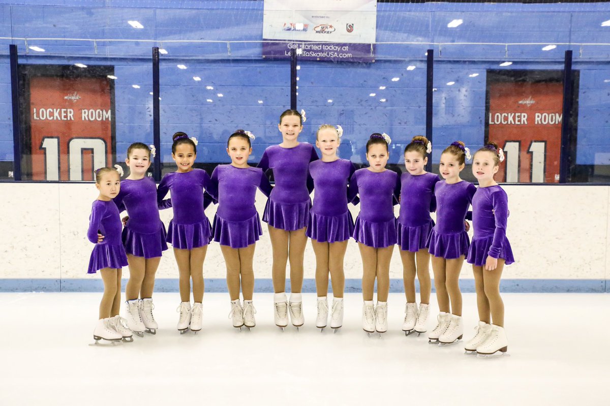 NATIONAL BLADES 2019-2020
Dress rehearsal went amazing! Thank you to the parents that came to watch our wonderful teams. National Blades is getting geared up for North Carolina, see y’all in a week. 😉⛸ #nbsst #firstcompetitionvibes