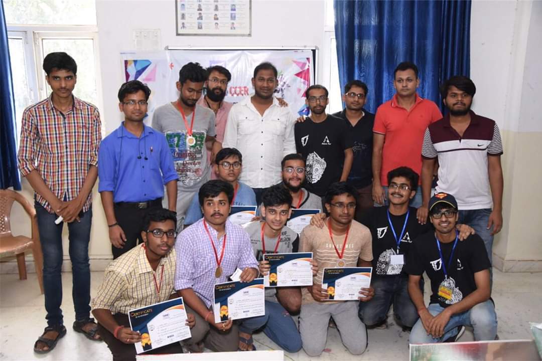 Jaipur_Uem's tweet image. &quot;Robo Soccer&quot; - Football game amongst robots was organized at the University of Engineering &amp;amp; Management (UEM), Jaipur under Tech Utopia, 2019 - the annual Technical Festival of the University on 21st and 22nd September, 2019.
#innovation #TechUtopia #uemjaipur