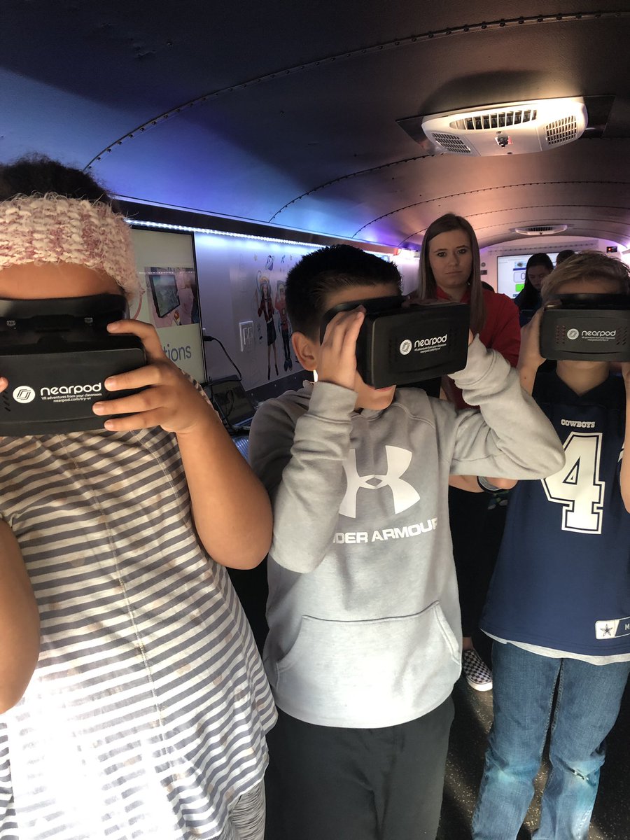 moffatt_teach's tweet image. It’s a beautiful day @VanMiddleSchool to STEAM-ify their 5th grade reading classes! Learning all about Morquio Syndrome from the book “Freak the Mighty”! @AmyParish8 @JJVandal @JJKellum_18 #VanEdTech #STEAM