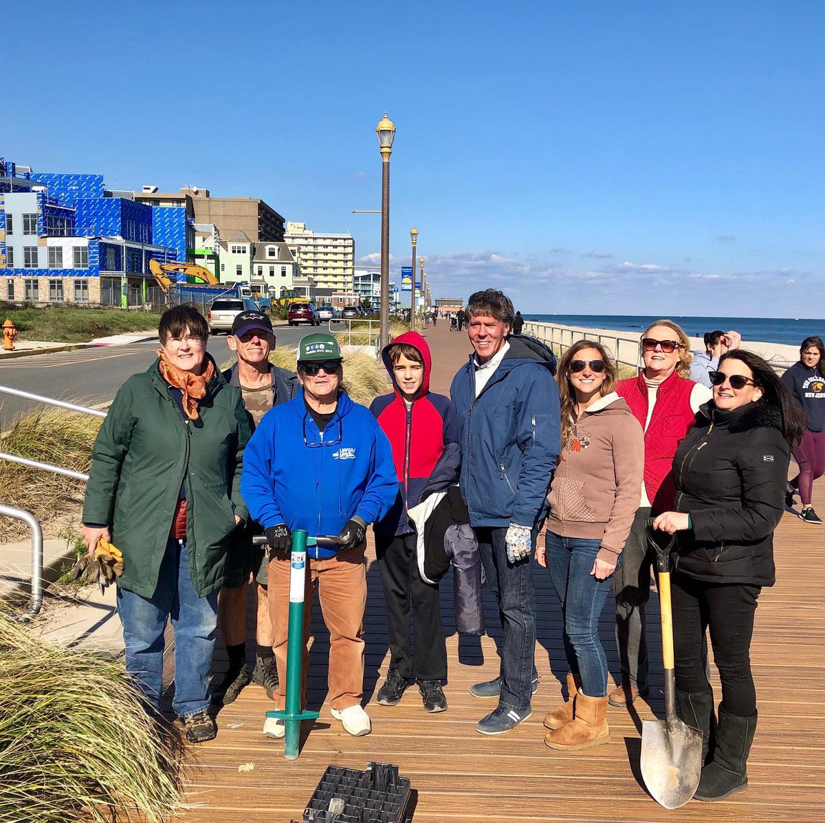 LongBranchEC's tweet image. 🌿 It was a beautiful autumn day for planting flowers among the beach grass! With the grant we were awarded from ANJEC, we wanted to add more color to the very green landscape along the boardwalk. Keep an eye out next summer for the lovely native flowers. #LiveGreen #LBEC #LB