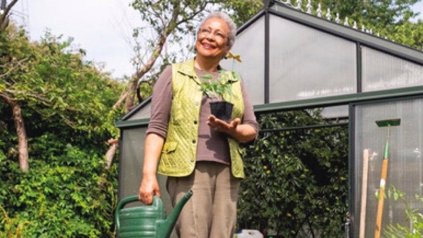 U CREATE tweet media