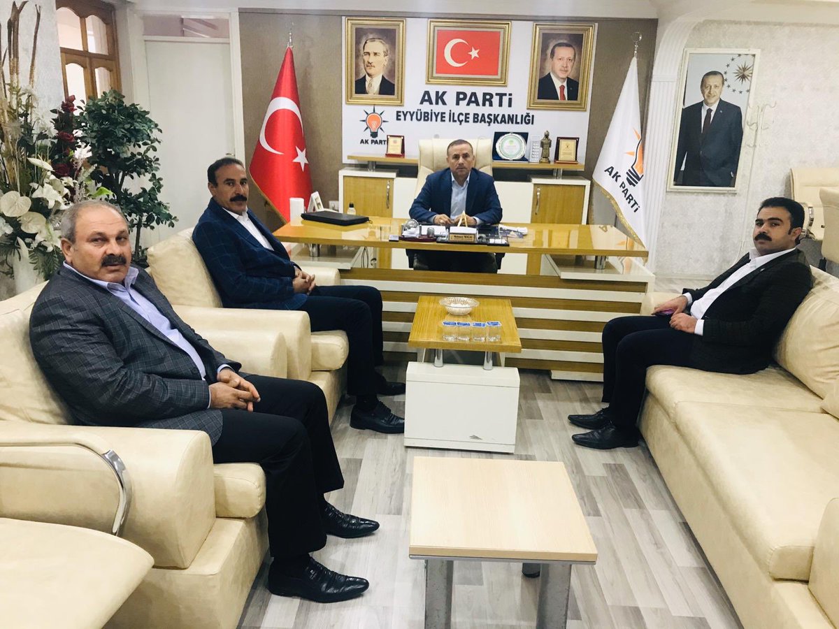 Önceki Dönem Eyyübiye Belediye Meclis Üyemiz ,Ahmet BAŞGÖK  bizleri ziyaret ettiler.

Bu nazik ziyaretlerinden dolayı teşekkür ederim...
<a href="/RTErdogan/">Recep Tayyip Erdoğan</a> <a href="/fahrettinaltun/">Fahrettin Altun</a> <a href="/erkankandemir/">Erkan Kandemir</a> @aagraliez <a href="/byildiz63/">Bahattin Yıldız 🇹🇷</a>