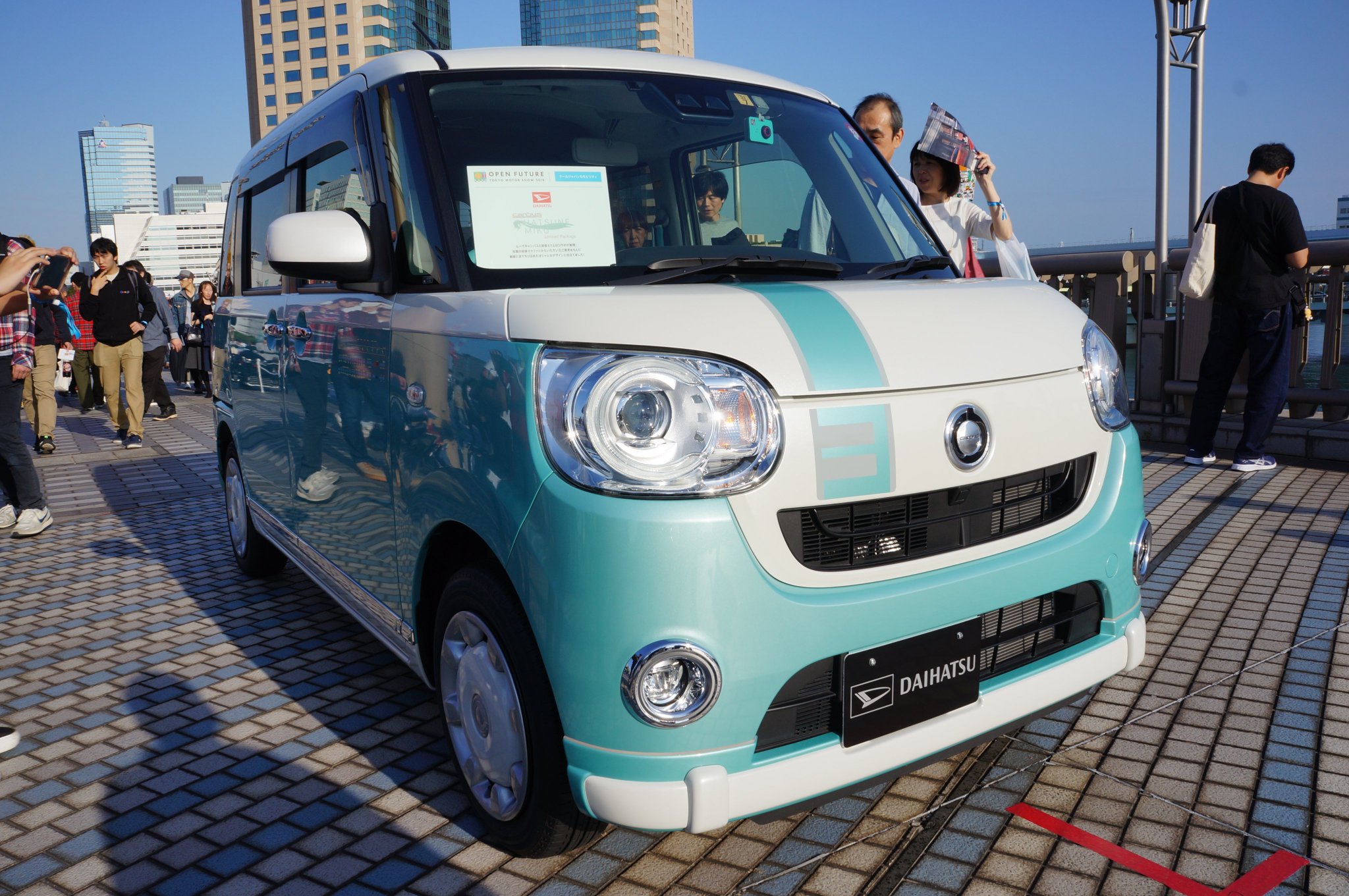 おしゃれな痛車 ダイハツ 初音ミクの車が可愛すぎる 話題の画像プラス