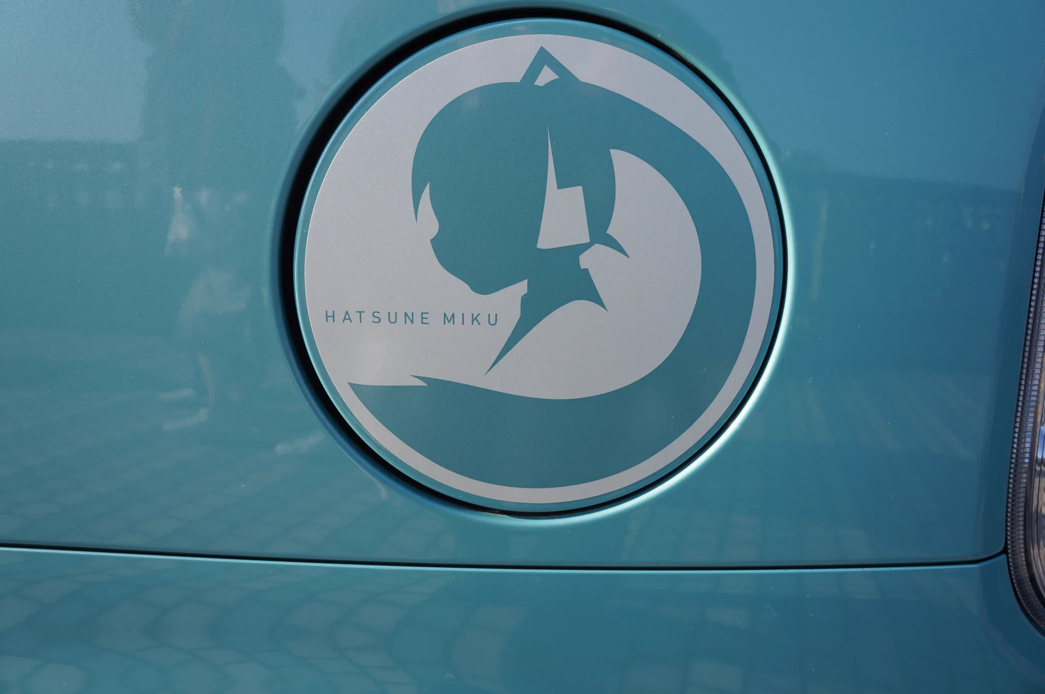 おしゃれな痛車!？ダイハツ×初音ミクの車が可愛すぎる！！！！