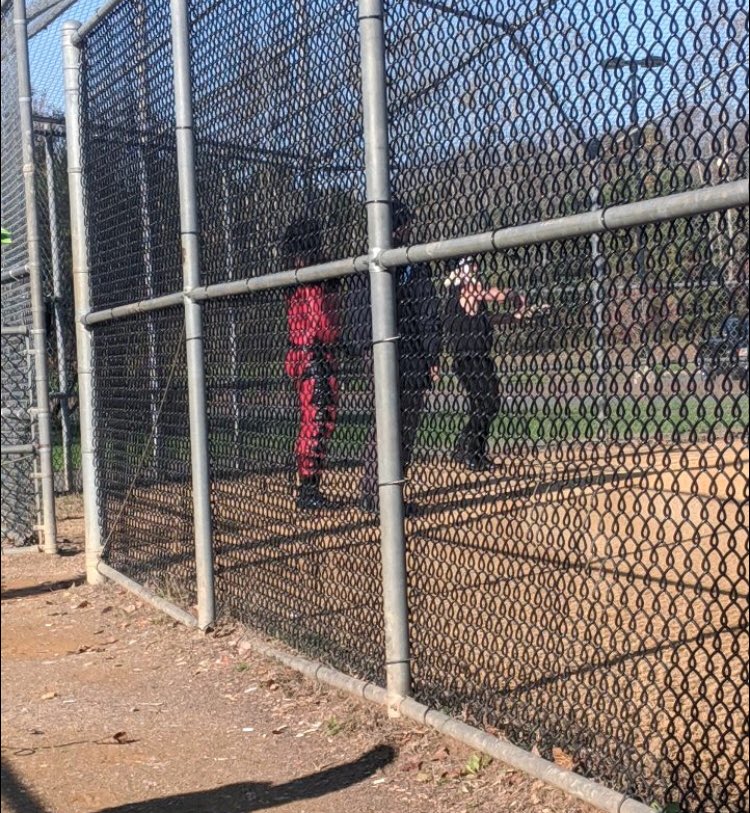 TheJakemon's tweet photo. Kane and Hollywood Hogan behind the dish https://t.co/KRhoH9n1mt