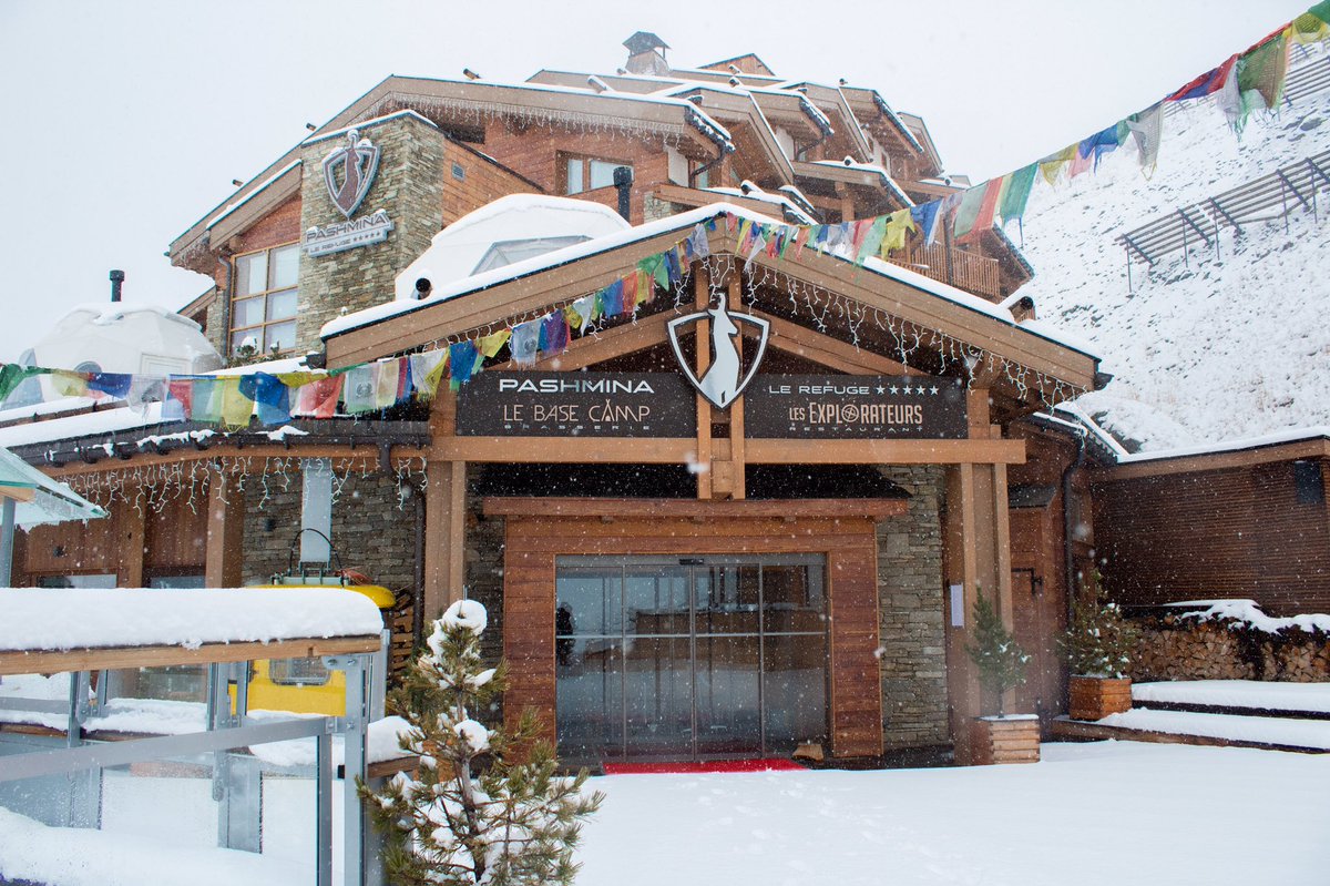 J-18 
La neige tombe en continu sur <a href="/Val_Tho/">❄️ Val Thorens ❄️</a>  ❄️🗻    #Live