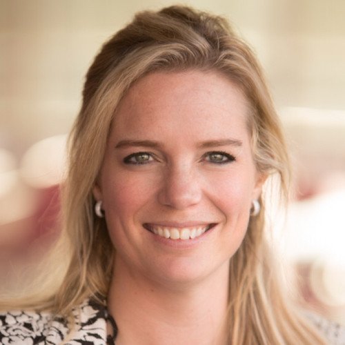 Saskia Bekkers-Verbraak is HR Director bij @TMobile_NL, waar zij sinds 1 Januari 2019 in dienst is. We spraken haar over de thema's leadership, smooth HR, digitalisering en meer. Luister de podcast nu! bit.ly/2JE3pCb #HR #Podcast #HRTop100 <a href="/HRTop100NL/">HRtop100 NL</a> <a href="/RvdbHR/">Rvdb HR</a>
